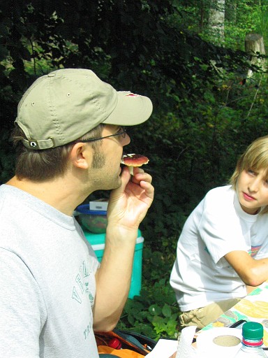 035.jpg - me tasting a bitter shroom: